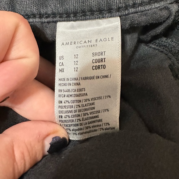 Never Worn American Eagle Black Distressed Jeggings | Size 12 Short - Picture 3 of 3